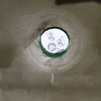 Naturofloor-Bauablauf: Abdichten mit Manschette