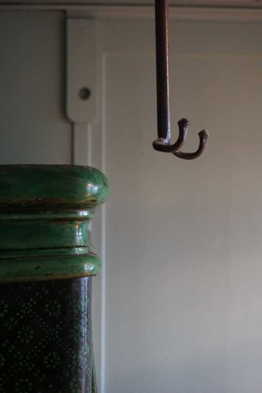 Blaue Stube Detail Trockenhaken