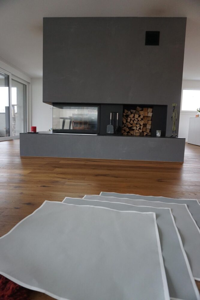 Cheminée mit Hintergrund