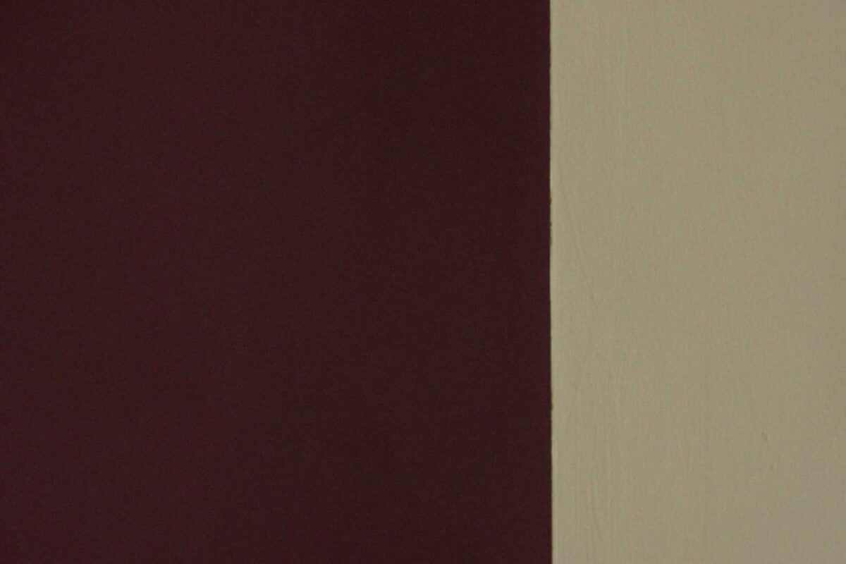 Aubergine & Terre d&rsquo;Ombre P&acirc;le (Nah-Aufnahme)