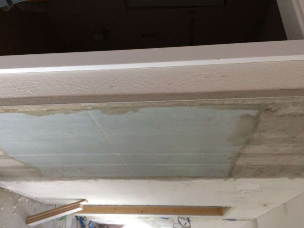 Magnet-Tafeln, im Untergrund eingebettet